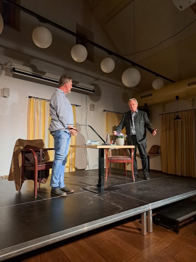 Einblicke in die Lesung des Autors Günther Resch