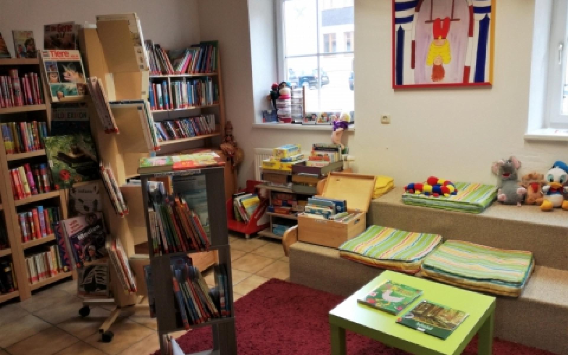 Innenansicht Bibliothek Feldkirchen bei Mattighofen